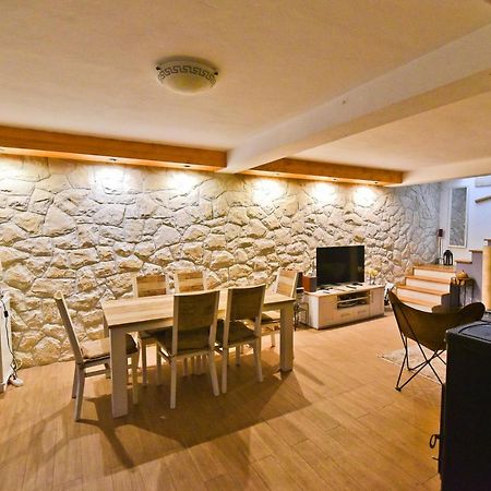 Holiday Home Taras Smilcic Ngoại thất bức ảnh