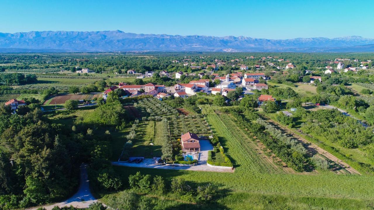 Holiday Home Taras Smilcic Ngoại thất bức ảnh