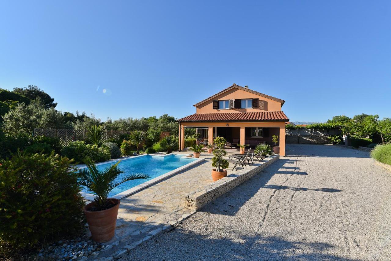 Holiday Home Taras Smilcic Ngoại thất bức ảnh